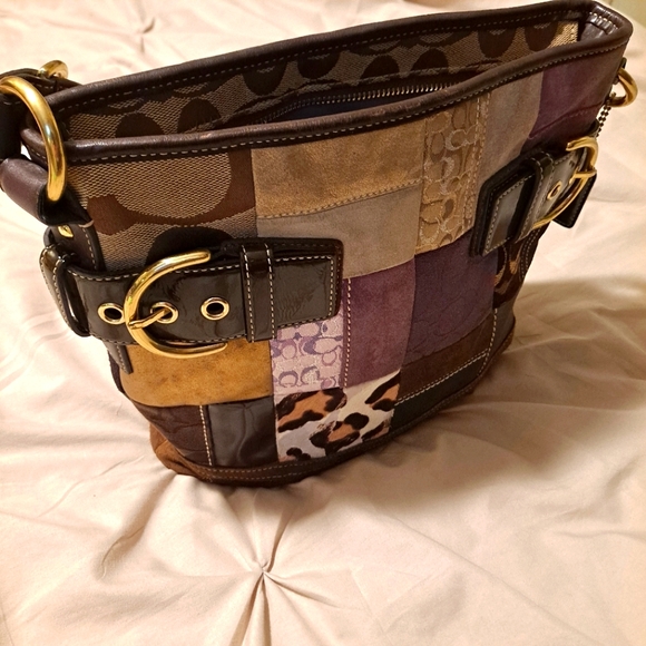 Coach Eva Holiday Patchwork Vintage Limited Edition Purse - Picture 6 of 6